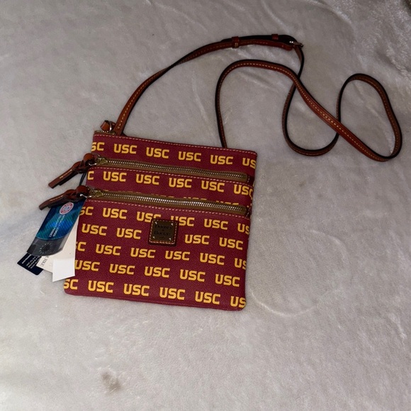BNWT USC Triple Zip Crossbody Bag - by Dooney & Bourke “Sold Out” - Picture 1 of 10
